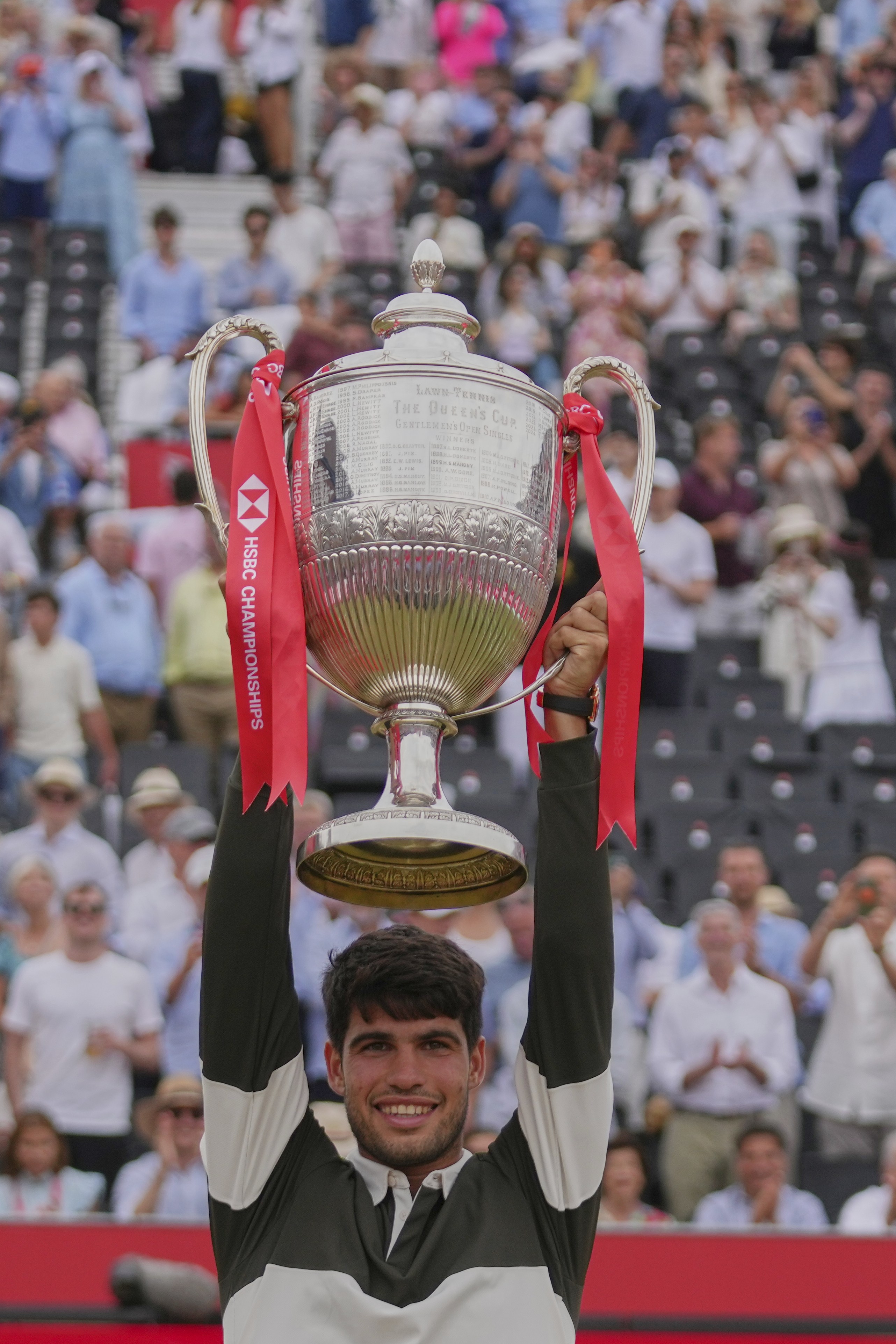 戴维斯杯鏖战澳网，阿尔卡拉斯统治全场