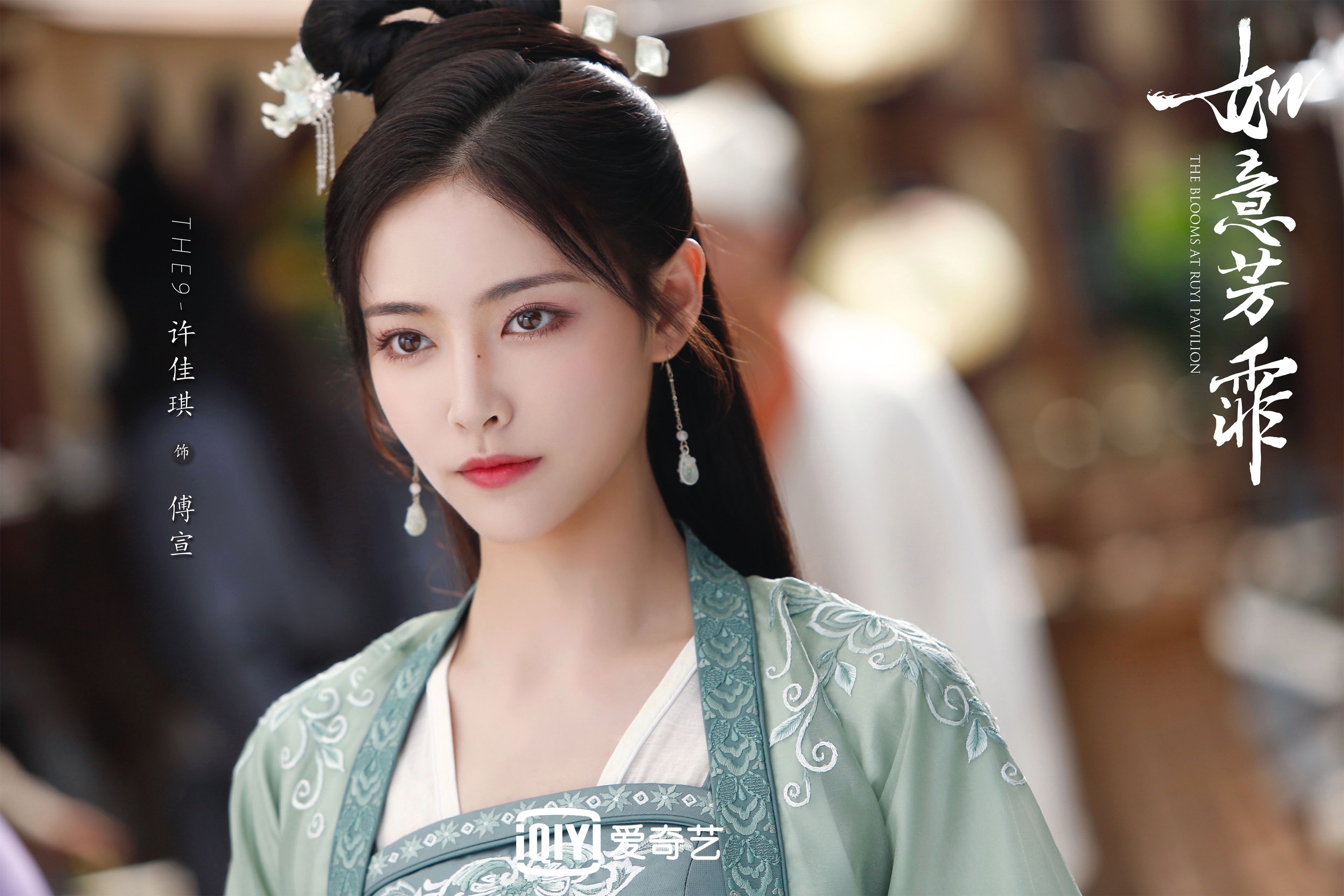 当高山雄鹰掠过伯尔尼，姆巴佩在诺坎普投下阴影，一个平行足球宇宙的叙事