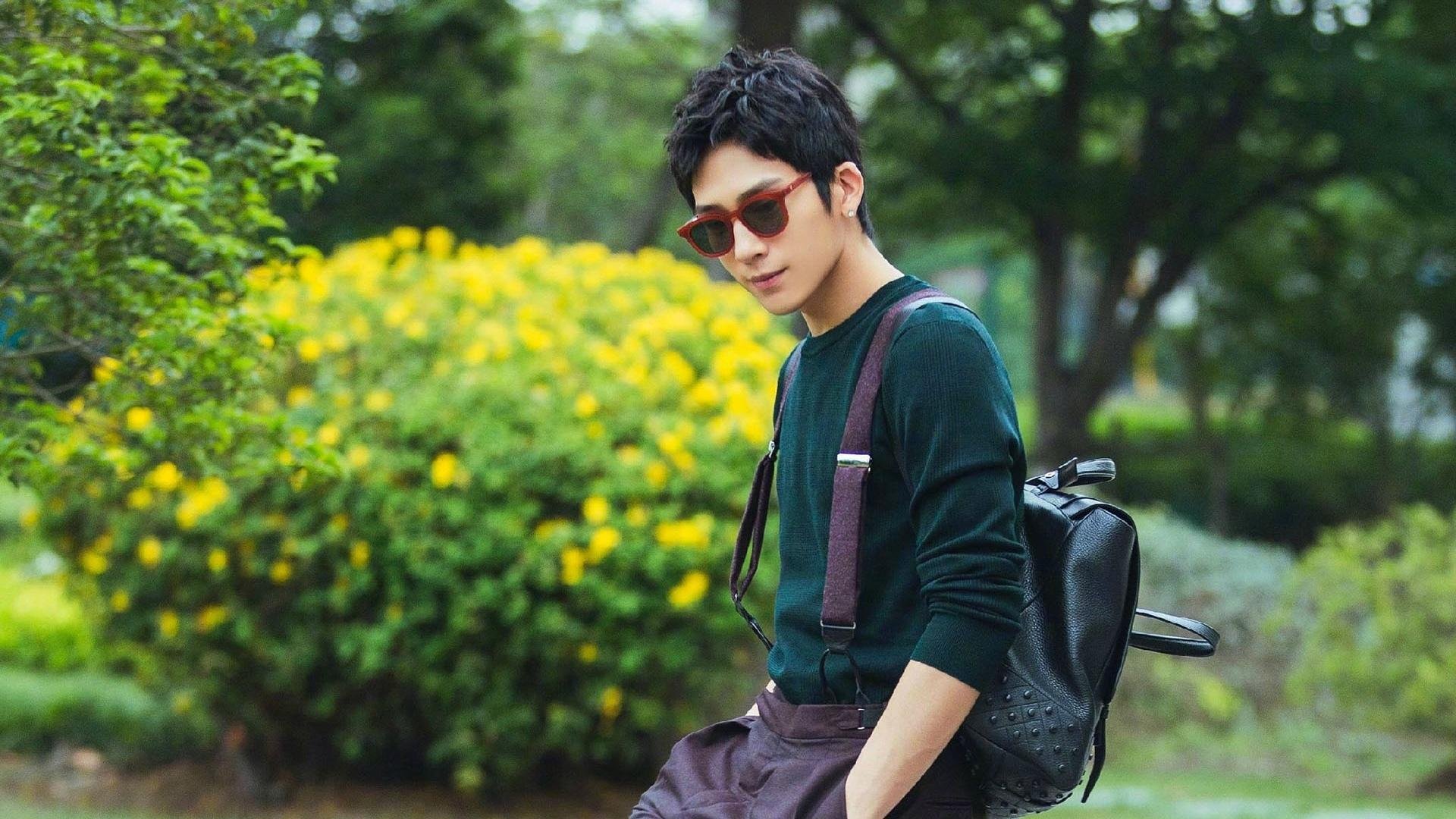 东方绝杀与西方统治，足球史诗中的两个决定性瞬间